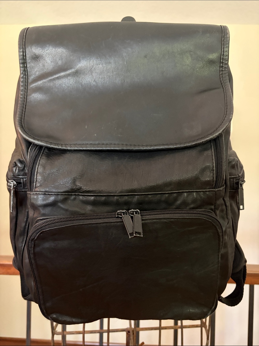 VTG Wilson’s Leather Durable Practical Black Lined MultiPocketed Backpack UNISEX